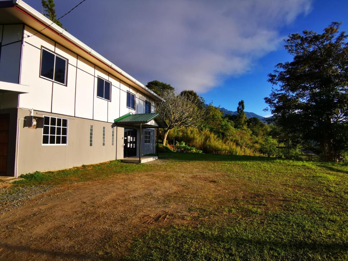 The Explorer Kundasang Exterior photo